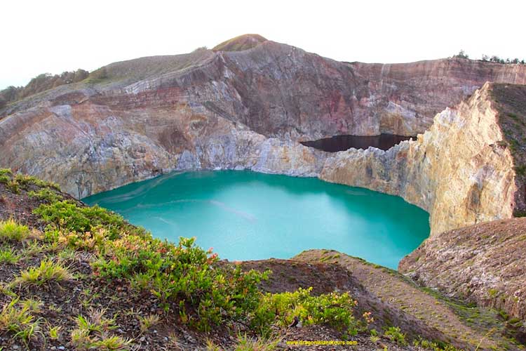 Kelimutu Crater Lake 2