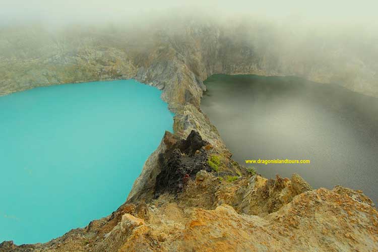 Kelimutu Crater Lake 3